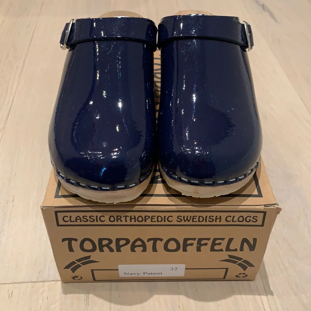 Torpatoffeln Navy Patent Leather Clogs EUR 32
